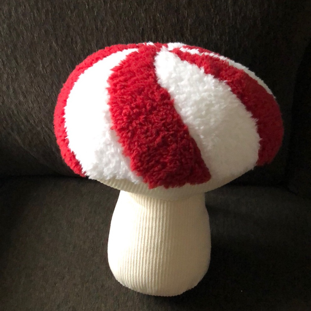 NEW Cupcakes & Cashmere PEPPERMINT Mushroom Holiday Throw Pillow